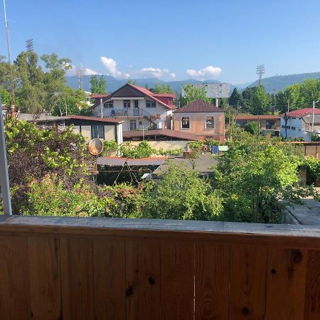 Гостевой Дом Тина Sukhumi Bagian luar foto