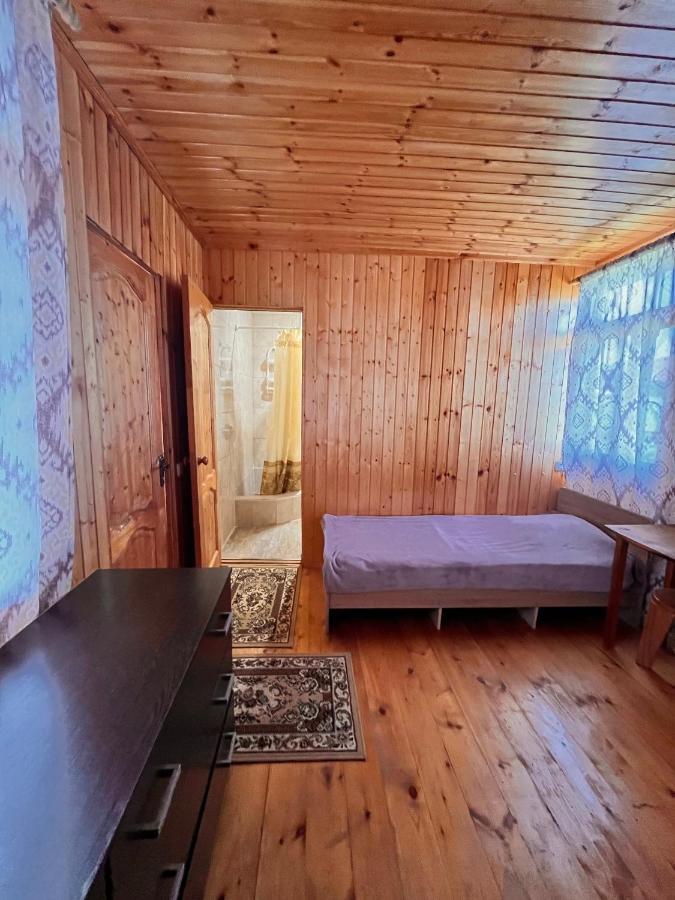 Гостевой Дом Тина Sukhumi Bagian luar foto