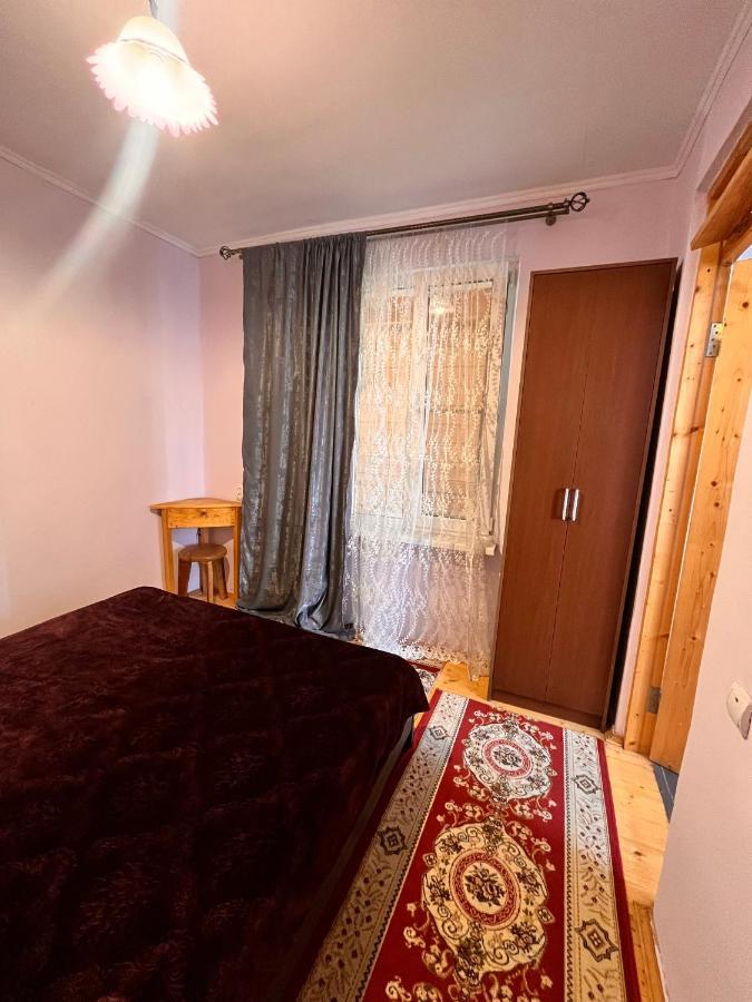 Гостевой Дом Тина Sukhumi Bagian luar foto
